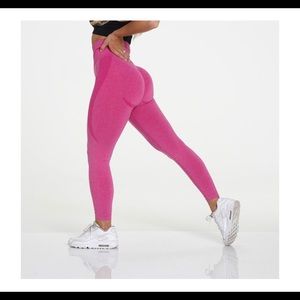 New NVGTN Fuchsia Contour Seamless Leggings Small